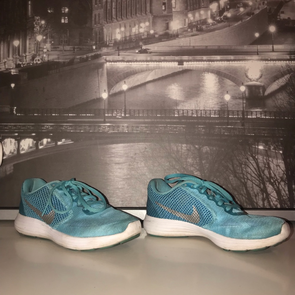 👟 Nike Sneakers - light blue - size 6